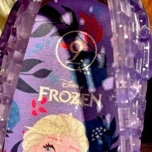 Kids frozen slip on shoes size 9 toddler